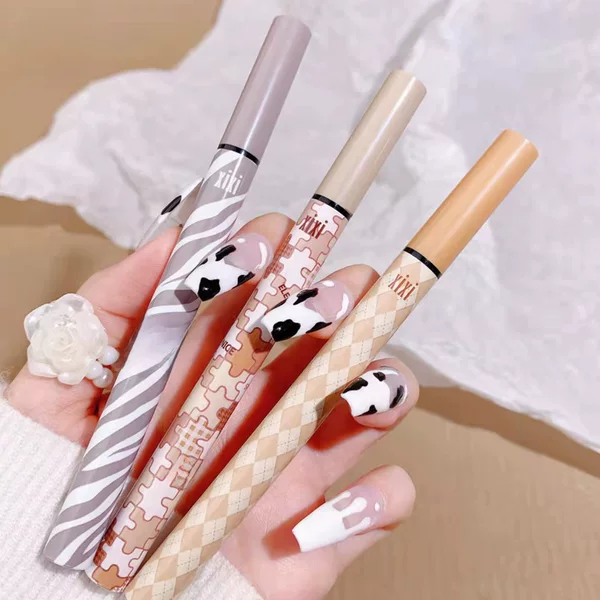Xixi American Retro Eyeliner for Women, Not Easy to Smudge, Long-Lasting, Fine Tip, Novice Beginner's Silkworm down to Colorful Eyeliner