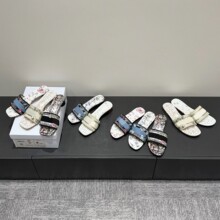 ����棡��Ƥ����Ƥ�̽���ĸ��ЬŮ���⴩�A�^һ���ϴָ���Ьƽ��