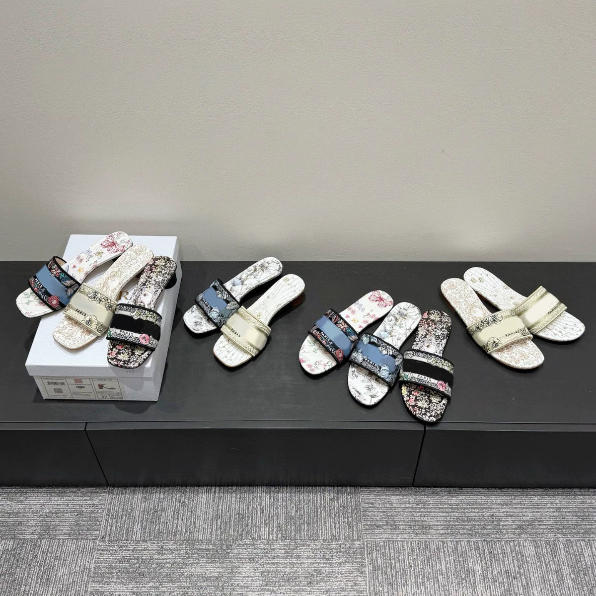 Высококачественная версия! Женские тапочки из натуральной кожи с вышивкой из овчины, летняя верхняя одежда, шлепанцы с круглым носком, сандалии на толстом каблуке на плоской подошве