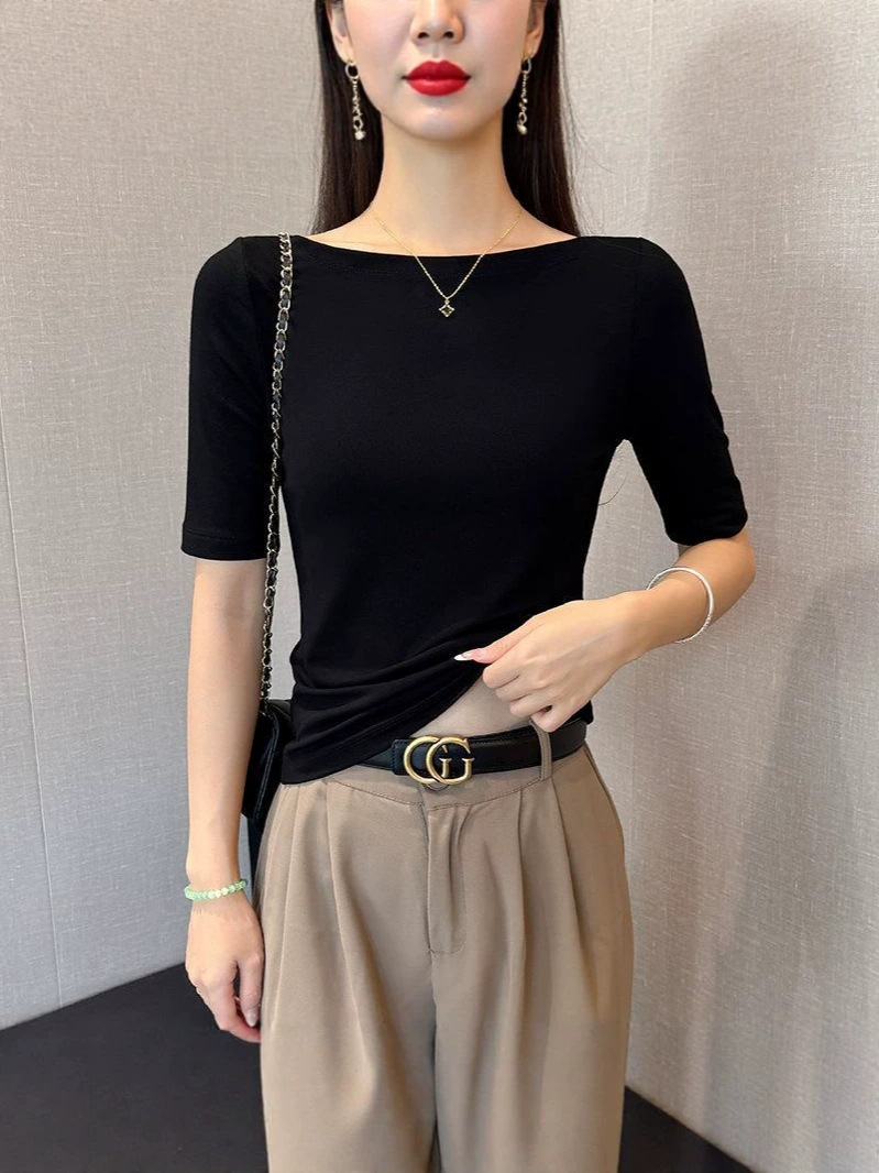 Gray Slim-Fit Mid-Sleeve T-Shirt for Women, Summer High-End Style, Elegant Off-The-Shoulder Design, Waist-Cinching, Five-Quarter Sleeve Top