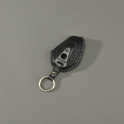 Suitable for Bmw Waterbird 1300Gs R12 Key Cover Handmade Cowhide High-End Leather Cover Retro Key Bag Chain Modification (Car key bag) - black-round-buckle