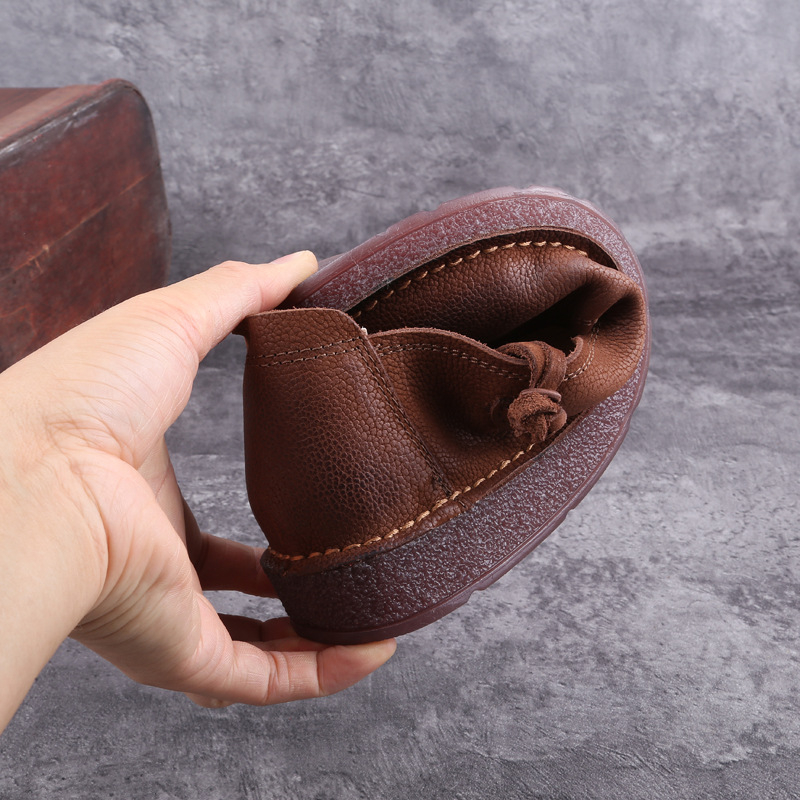 Zapatos individuales de mujer de boca baja de cuero Dongguan, estilo étnico retro, zapatos Mary Jane, suela gruesa antideslizante, zapatos de mujer de piel de vaca de primera capa casuales