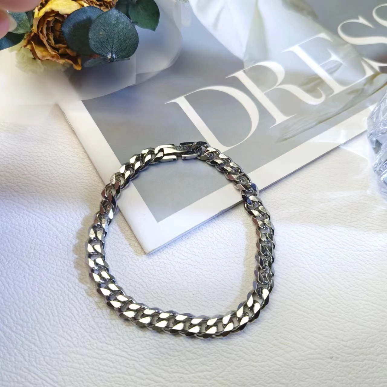 European and American Simple Titanium Steel Cuban Chain Six-Sided Grinding Men's and Women's Bracelets Jewelry Buckle Hip-Hop Bracelets