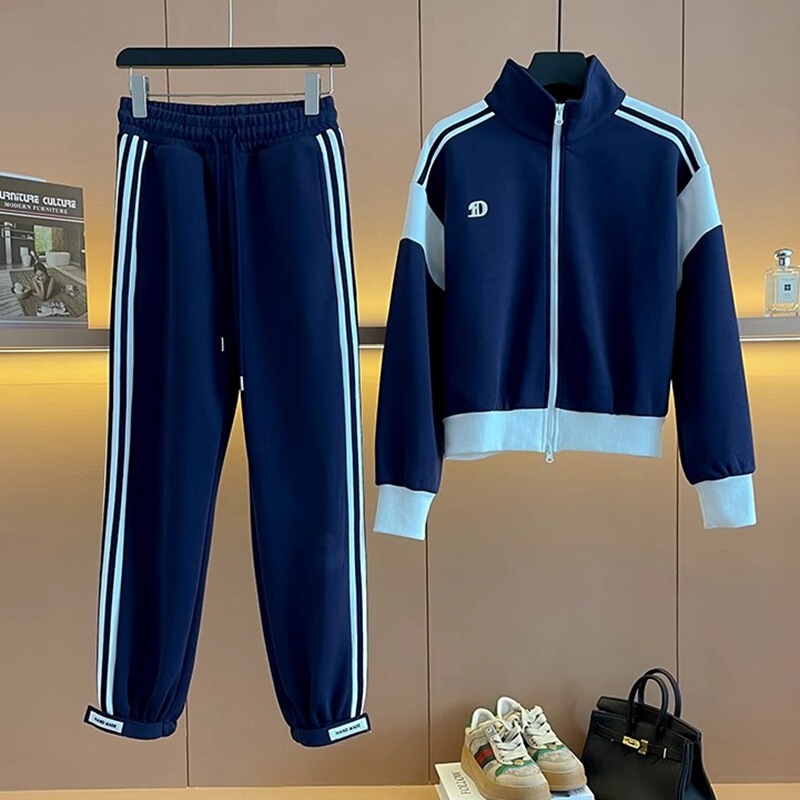 Factory Store High-End Casual Suit for Women in Autum, a Complete Set of Fashionable and Stylish Age-Reducing Sweatshirts and Sweatpants