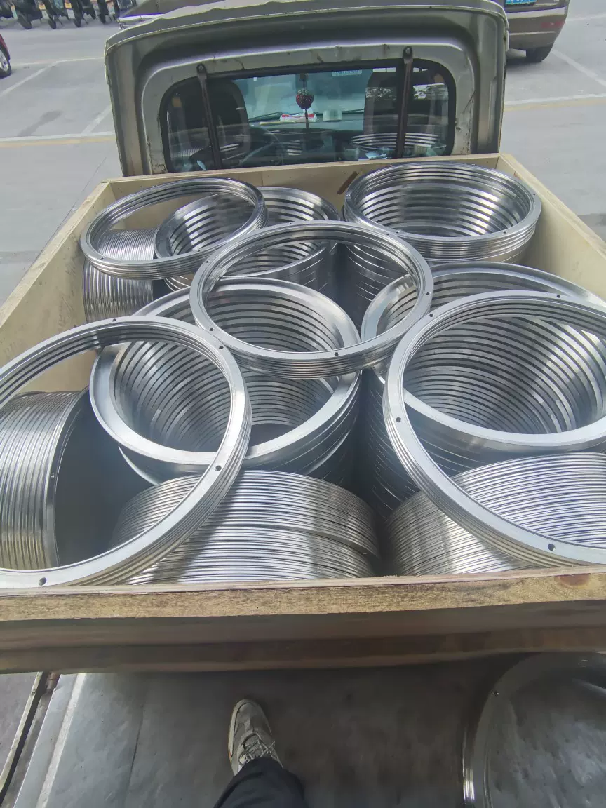 不锈钢304法兰盘  非标法兰。不锈钢316人孔法兰。