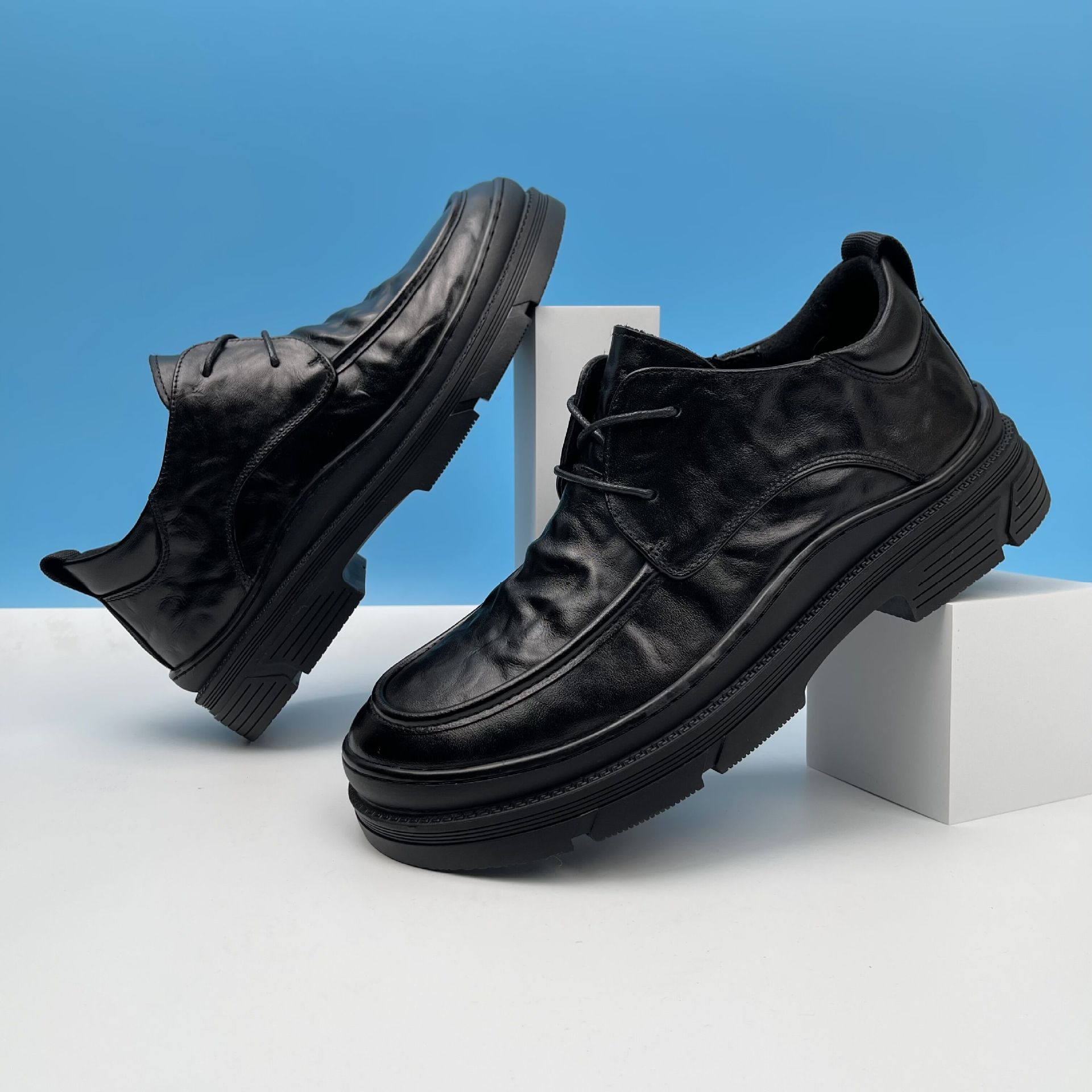 Zapatos casuales de cuero para hombres de otoño de piel de vaca de primera capa, zapatos derby de cabeza grande para hombres transpirables de cuero, zapatos de hombre de negocios de todo fósforo