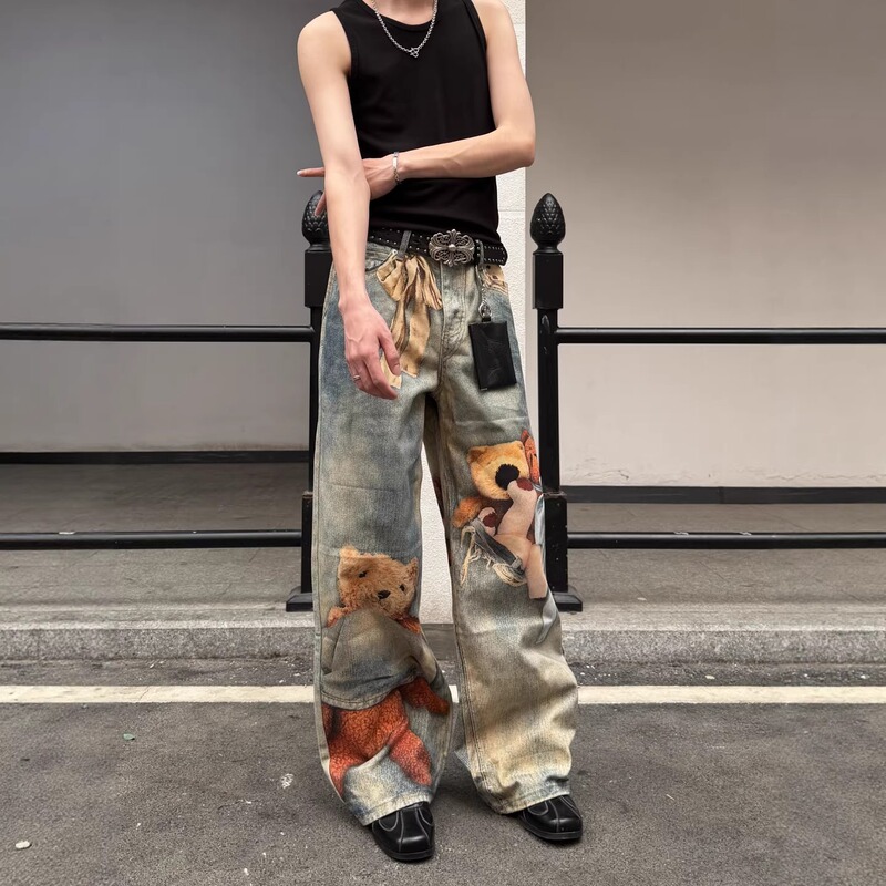 American Retro Distressed Bear 3D Print Design Straight-Leg Jeans 2026 New Style Unisex Loose Wide-Leg Pants American Retro Distressed Bear 3D Print Design Straight-Leg Jeans 2026 New Style Unisex Loose Wide-Leg Pants