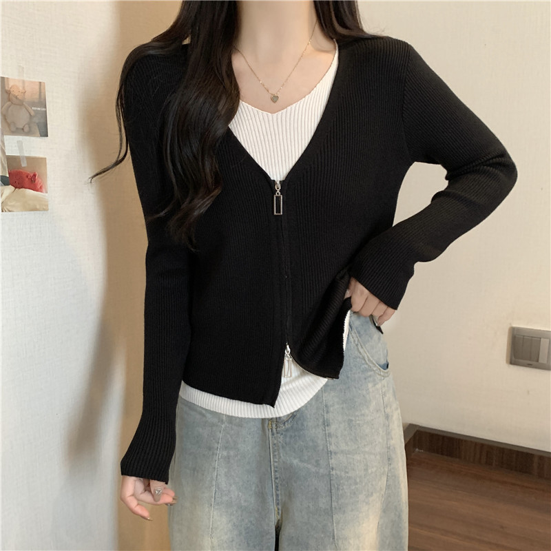 2023 Primavera y Otoño nuevo falso de dos piezas con cuello en V de manga larga de punto exterior de punto superior de las mujeres de la cremallera de moda suéter fino image 9