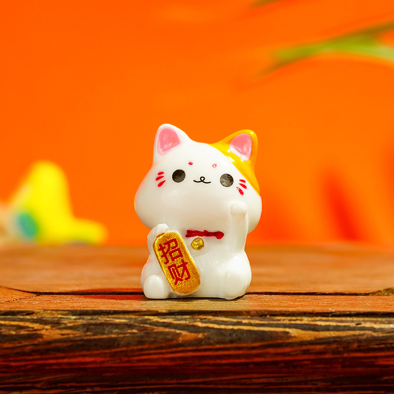 Artesanías Adornos pequeños Simulación Lucky Cat Adornos de escritorio Adornos de consola central de coche Mini regalos de animales