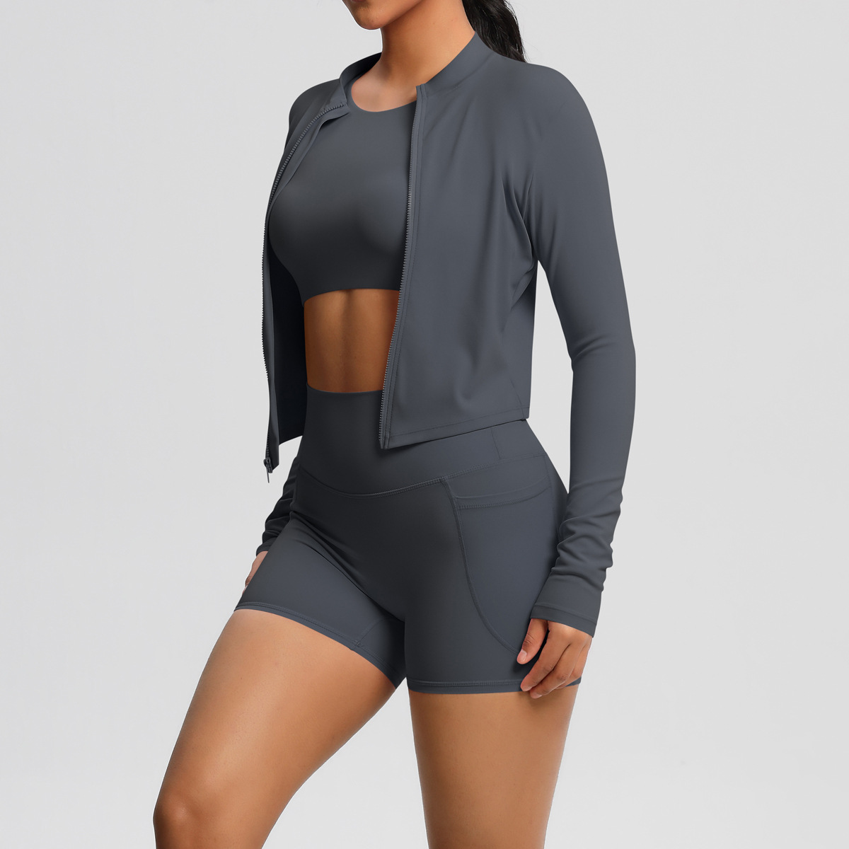 Chaqueta con cremallera deportiva de manga corta cepillada con sentido de nube transfronteriza, pantalones cortos de bolsillo, levantamiento de cadera, ropa de yoga de fitness, traje de tres piezas