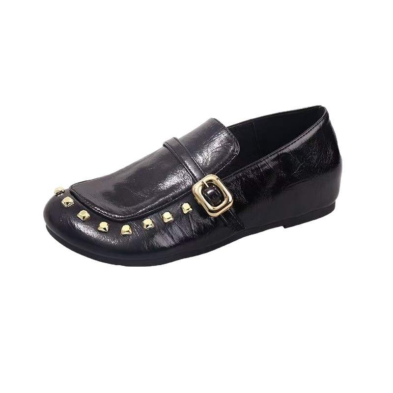 Retro remaches de un pie zapatos planos para mujeres primavera y verano de 2026 nuevos zapatos de cuero cuadrados y poco profundos.
