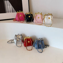 �n����Ůͯ�μ���r�������⼃ɫС���A�ڰ�2025�¿�朗l��ͯ��