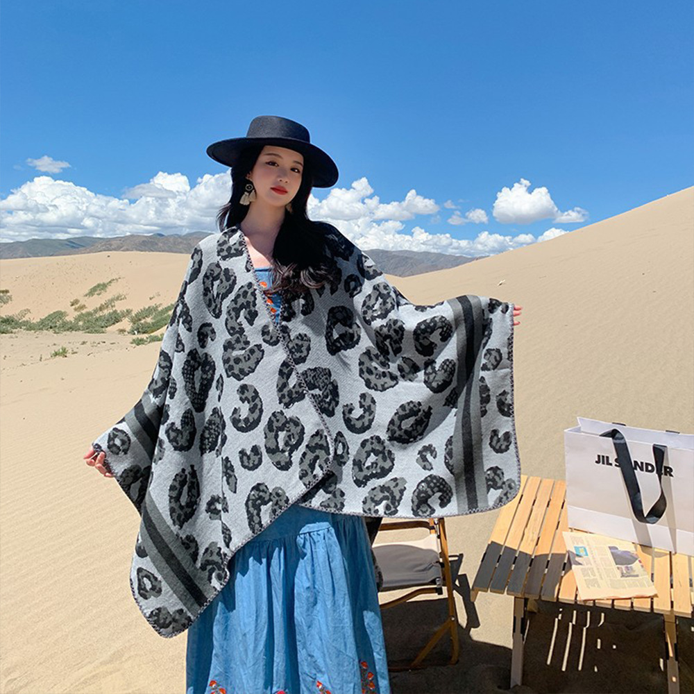 Leopardo caliente protector solar chal desierto fotos de estilo nacional retro tibetano turismo vestido con capa