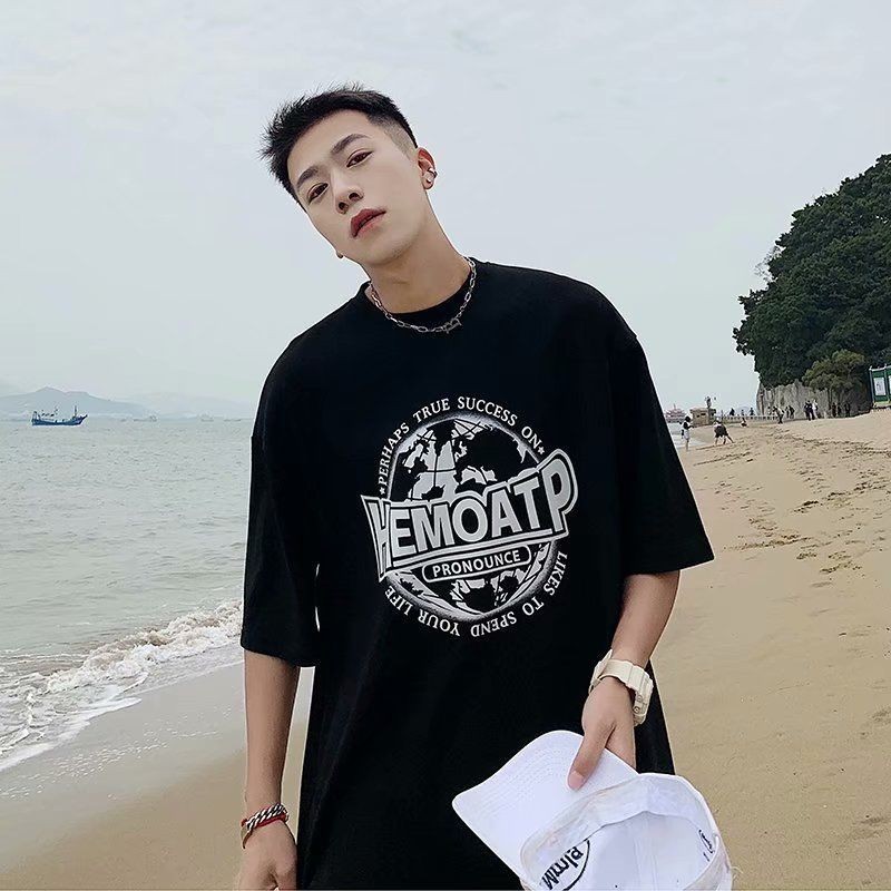 Carta de manga corta de los hombres de verano ins Marca de moda Hong Kong estilo camiseta suelta simple ropa de todo fósforo estilo Harajuku moda media manga