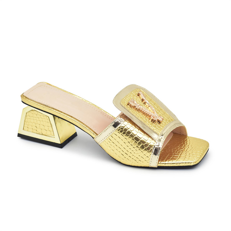 The evening party with high heel diamond round head fish mouth tie elastic strap sandals with Glitt diamond hand bag suit