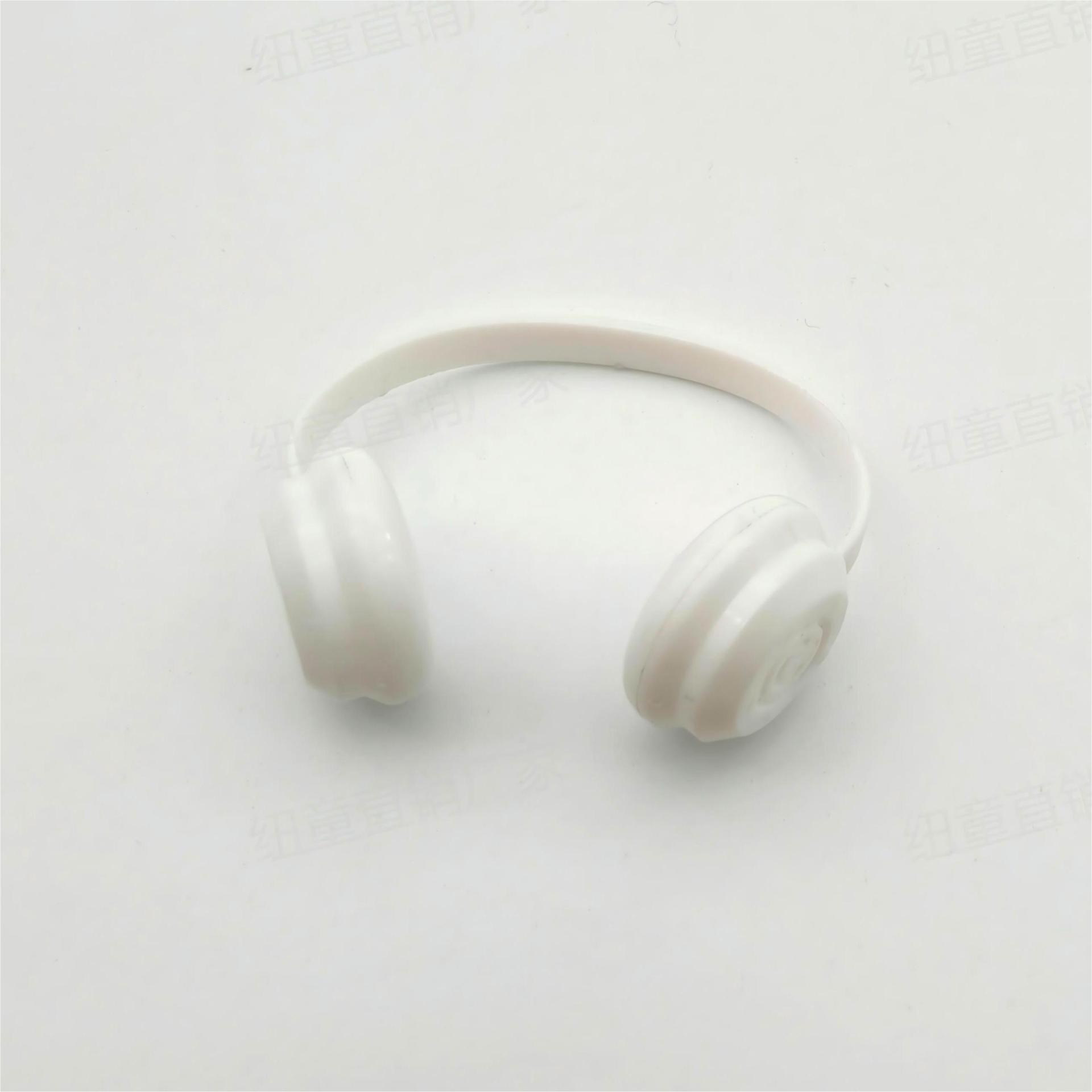 White headphones / 4.0 heart password mini labubu