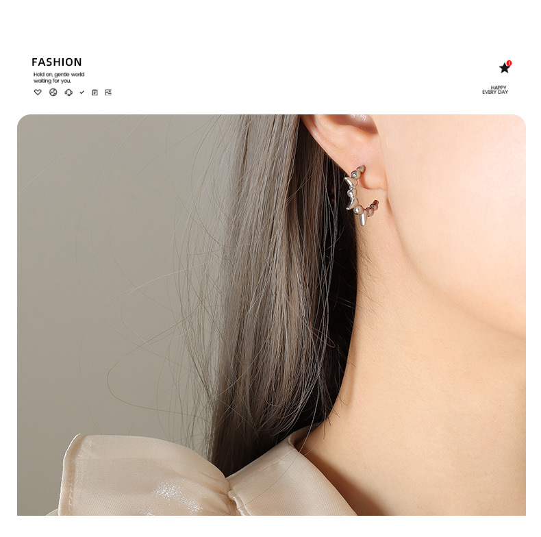 Fashion C Shape Titanium Steel Ear Studs Plating Stainless Steel Earrings 1 Pair