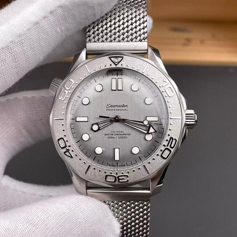 Oujia VS007 Flawless to the Death Bond Seahorse OR300 series fully automatic mechanical watch, luminous, diving watch for men Oujia VS007 Flawless to the Death Bond Seahorse OR300 series fully automatic mechanical watch, luminous, diving watch for men