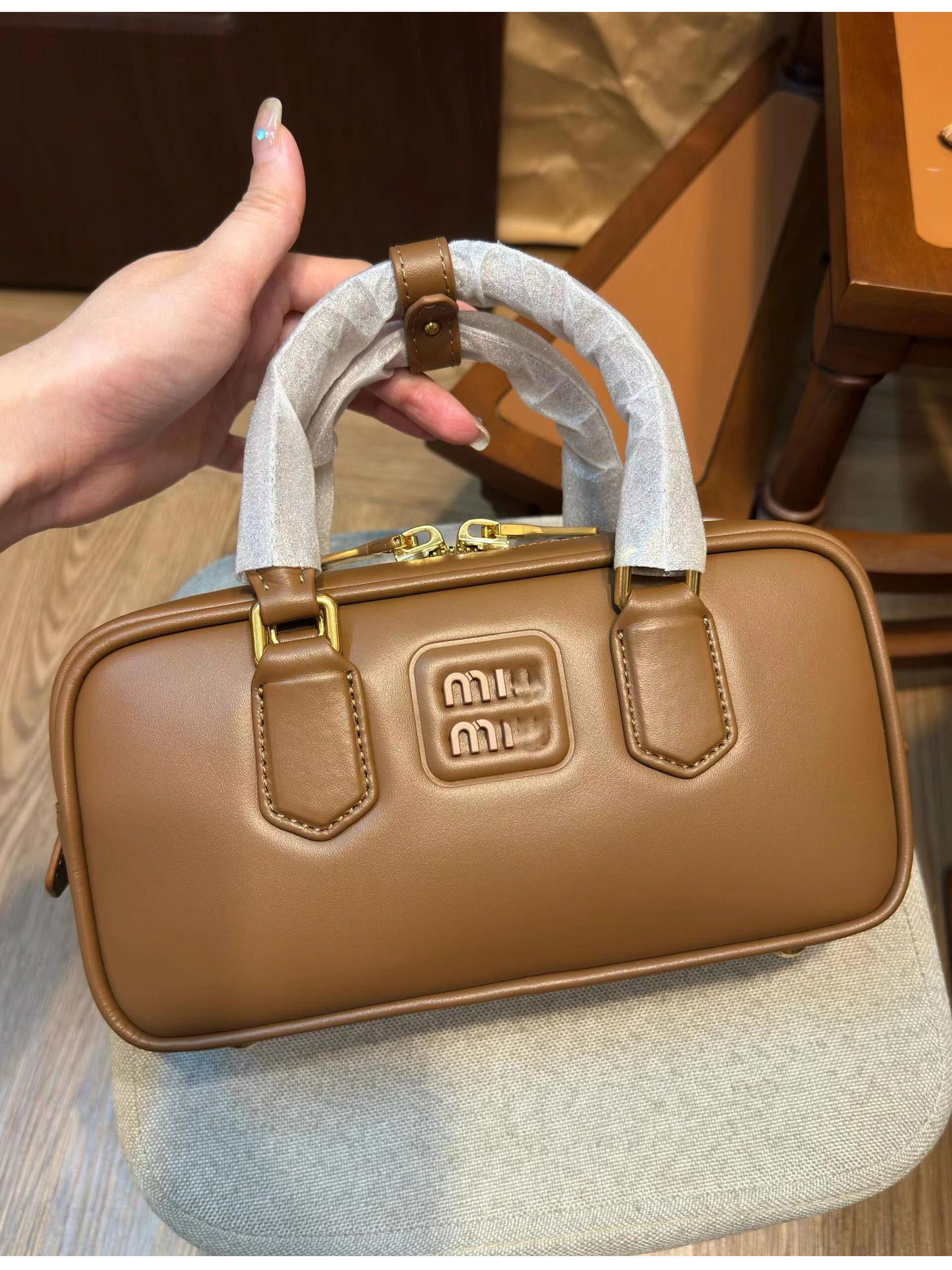 zhang yuanying same style miu bowling women‘s bag fashionable all-match boston pillow bag large capacity portable crossbody