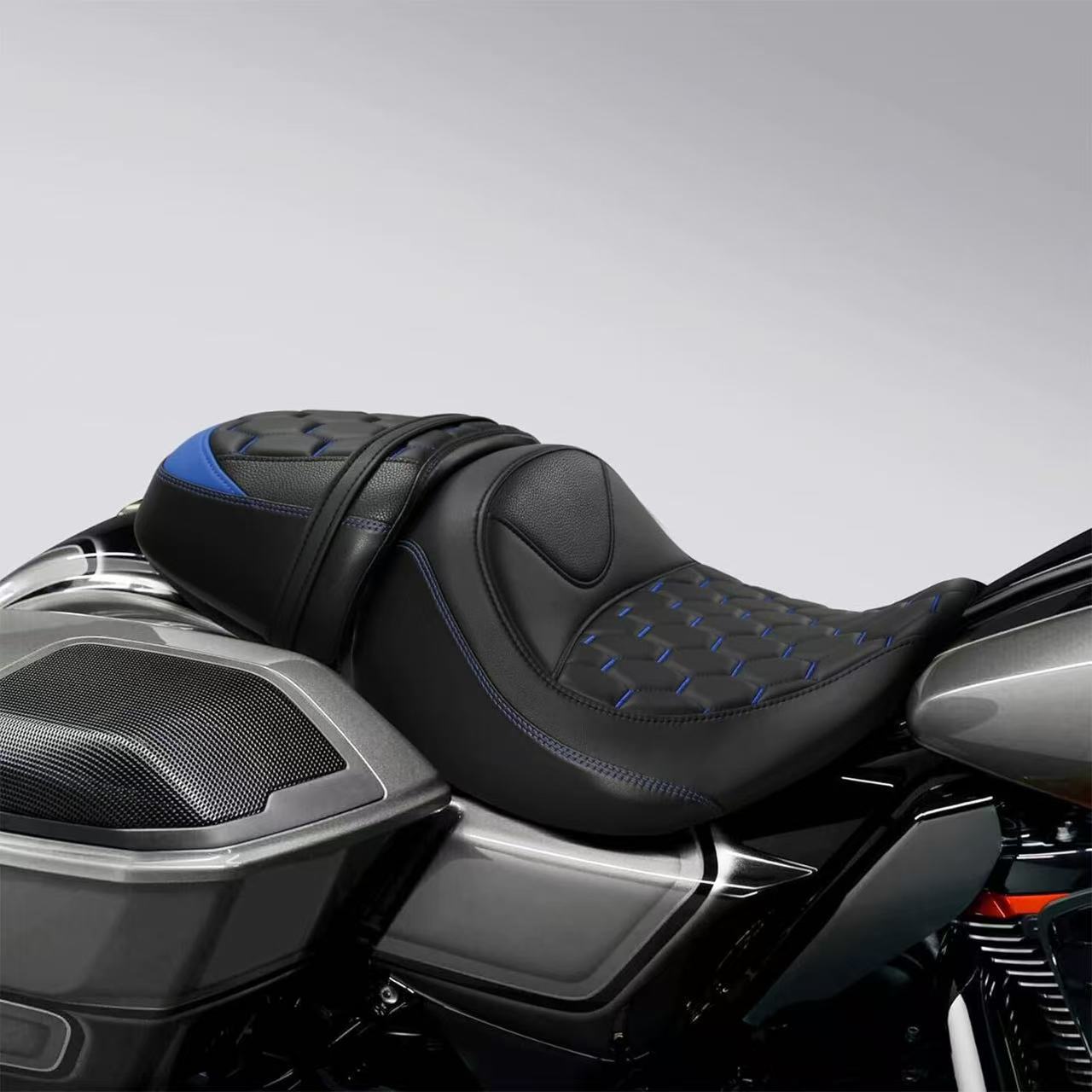 Suitable for Harley Street Glide Cvo Road Glide Cvo121St Modified Driver and Passenger Seat Cushion 23-24 Years