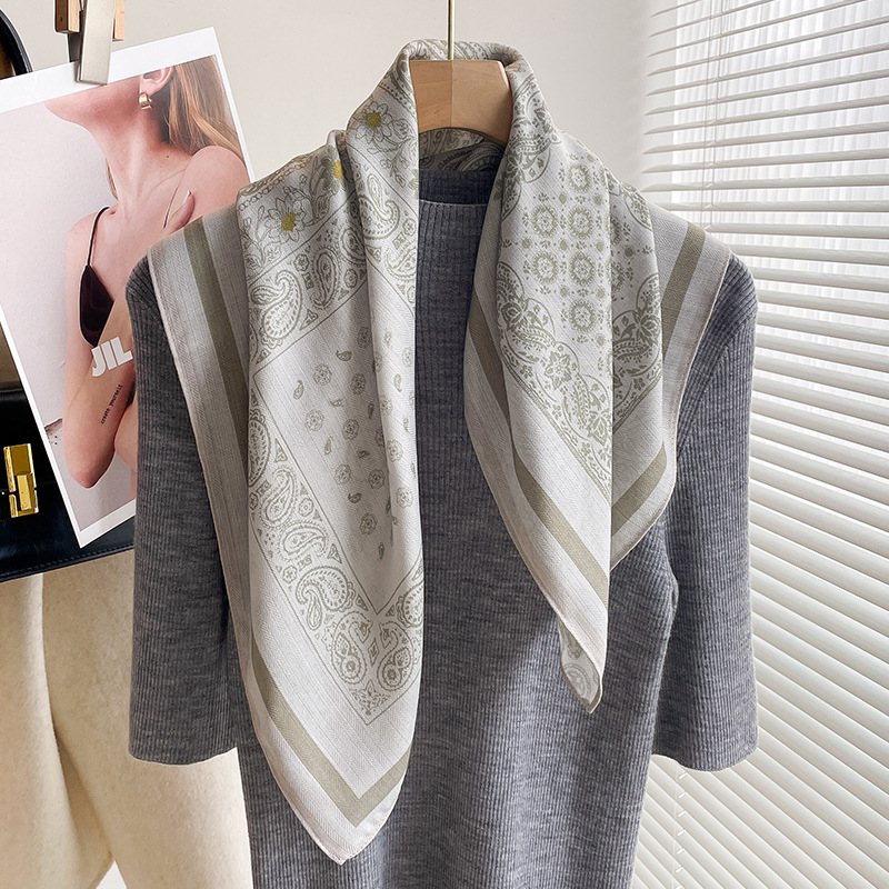 플로럴 캐슈넛-베이지