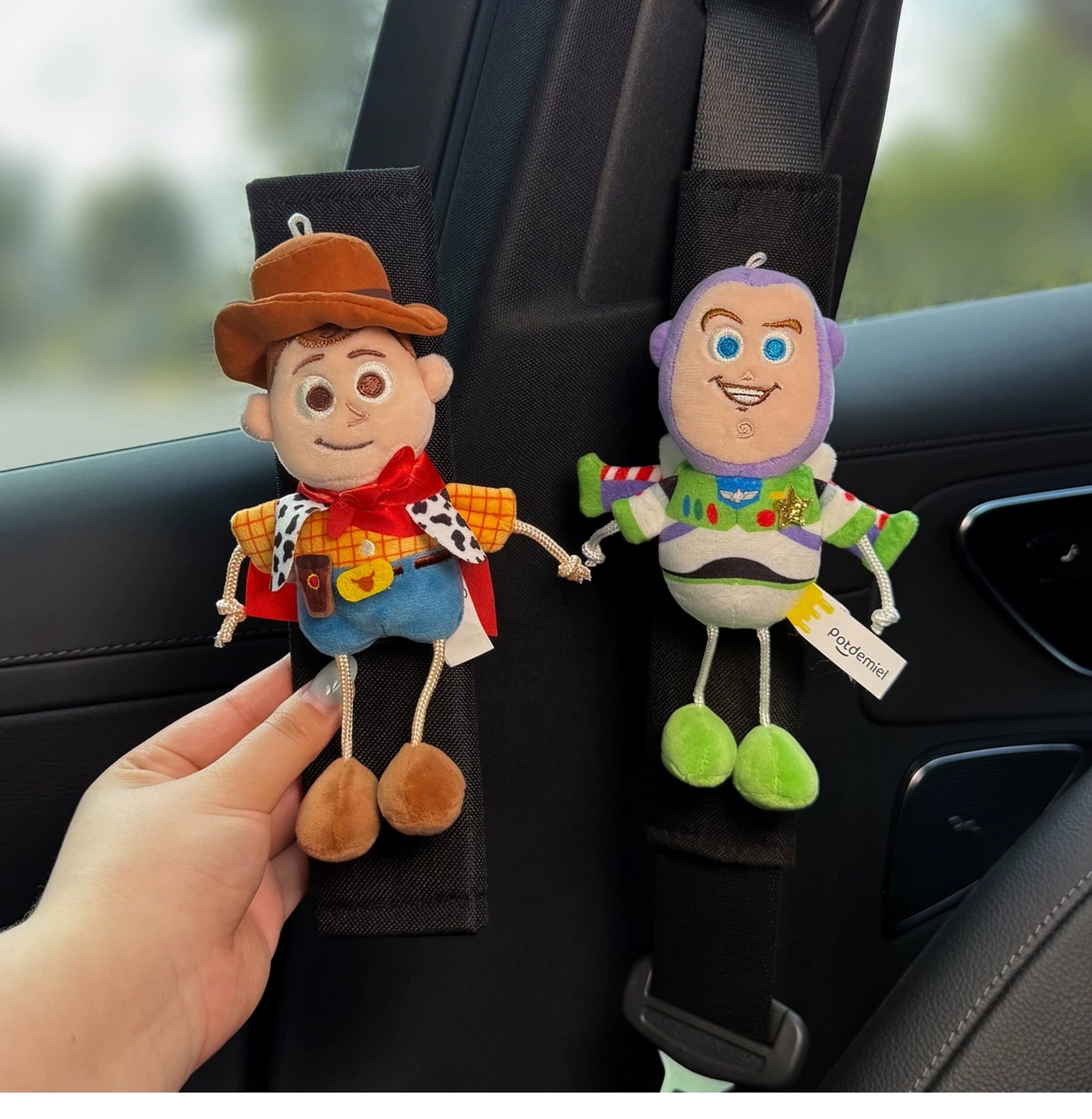 Authentic Cute Buzz Lightyear and Woody Car Seatbelt Shoulder Pads Car Decoration Anti-Dresswear Damage High-End Feel