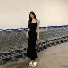 螺纹气质修身紧身包臀后妈吊带连衣裙夏季2025新款性感辣妹中长裙