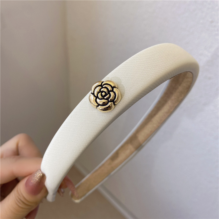 camellia white