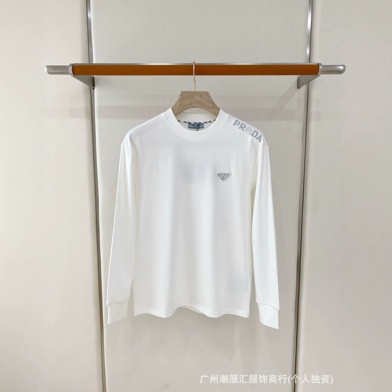 Correct version of P brand men's round-neck long-sleeve T-shirt with letter embroidery on the shoulders and a triangular logo on the chest, casual basic top for men Correct version of P brand men's round-neck long-sleeve T-shirt with letter embroidery on the shoulders and a triangular logo on the chest, casual basic top for men