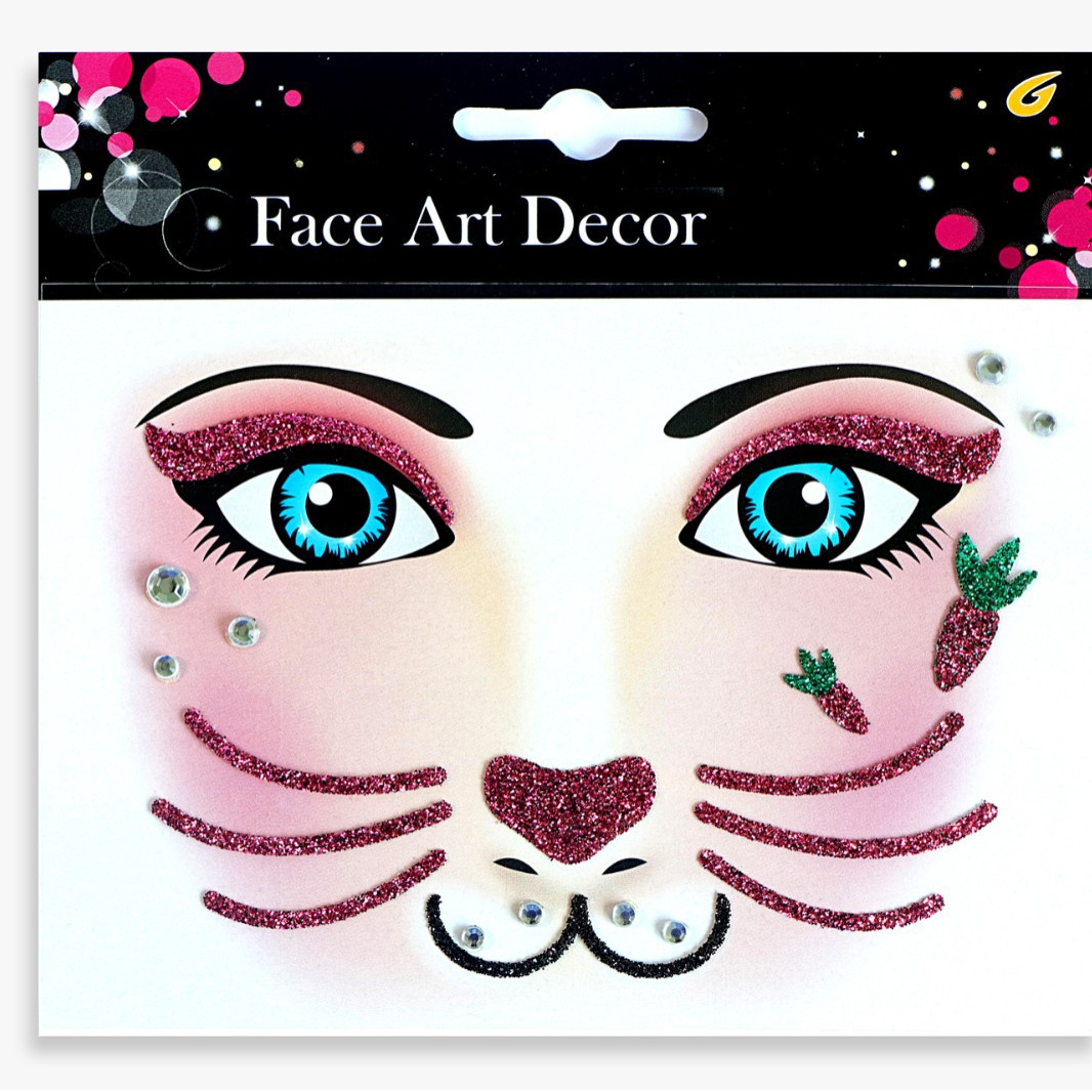 祝日のパーティーの舞台の化粧は顔を貼って化粧のシールを貼ります。