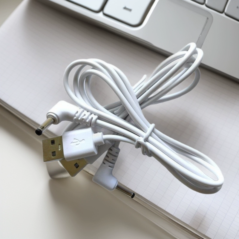 Кабель для зарядки USB с изгибом 90 градусов DC35135 Кабель для зарядки с изгибом белый Кабель для зарядки USB с круглым отверстием DC3.5
