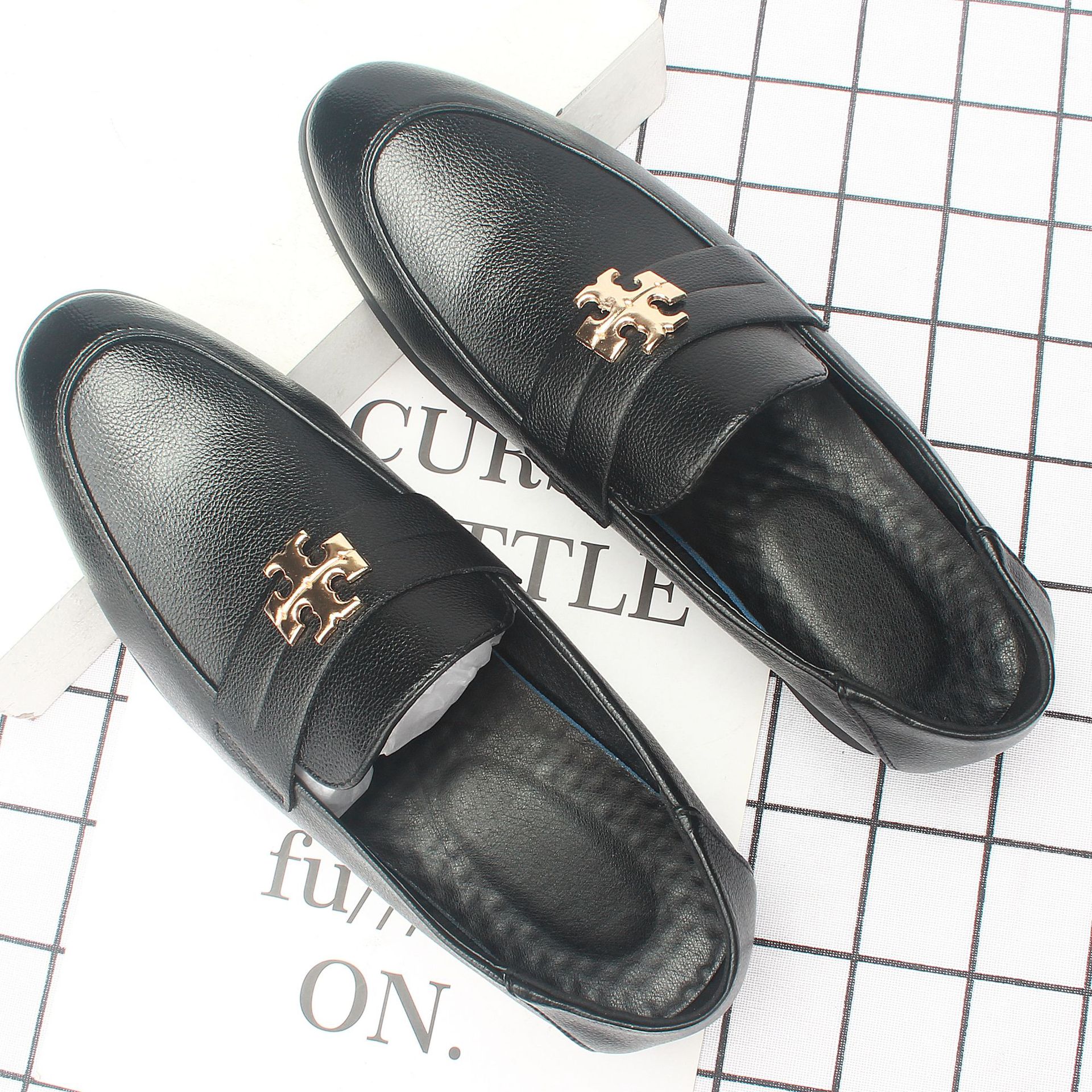 2022�����¿���װЬ��ɫ͸�����׵�Ь�����������Ь31667