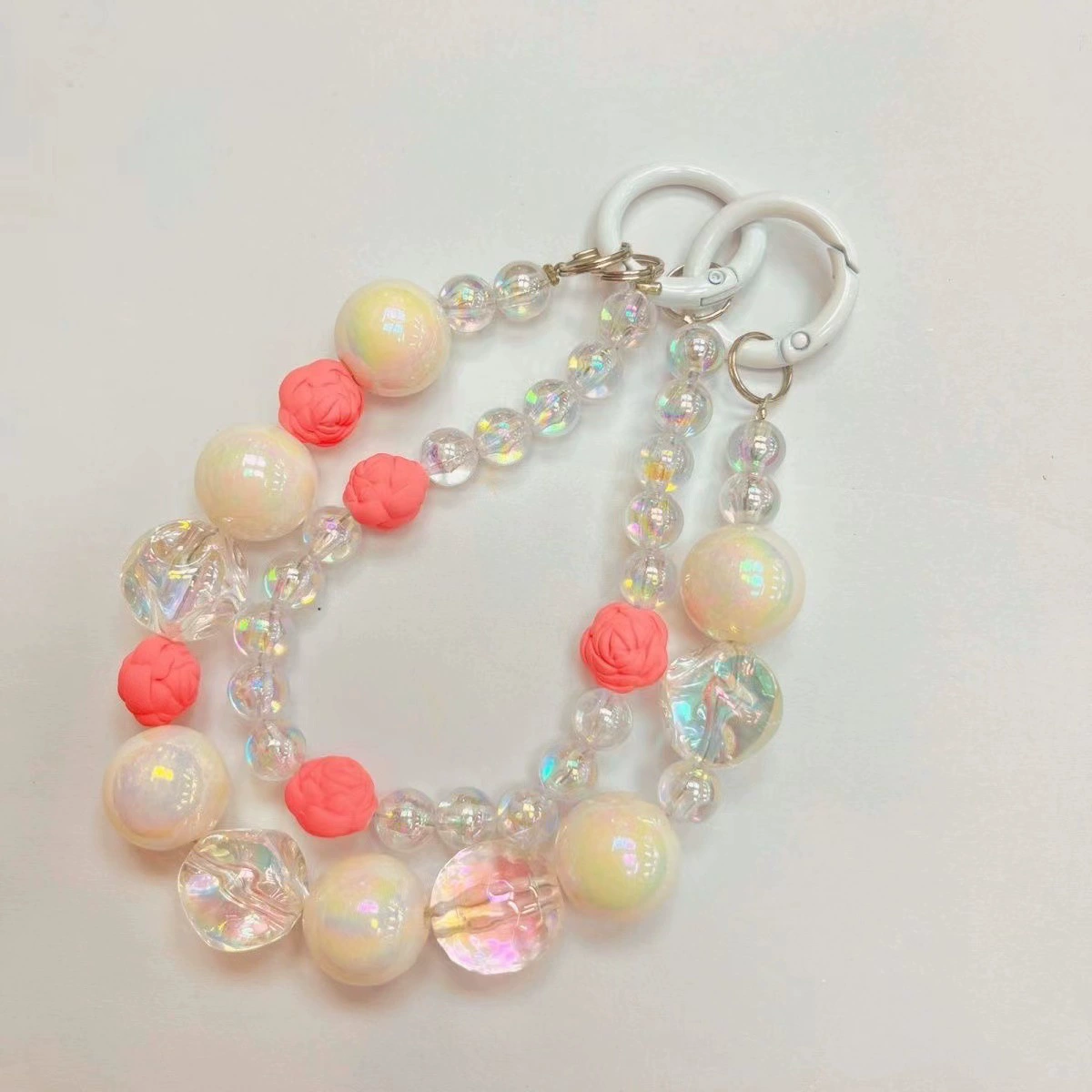 Симпатичный ремешок, bracelet со стеклянными бусинами, для мобильного телефона, с маленькими медведями