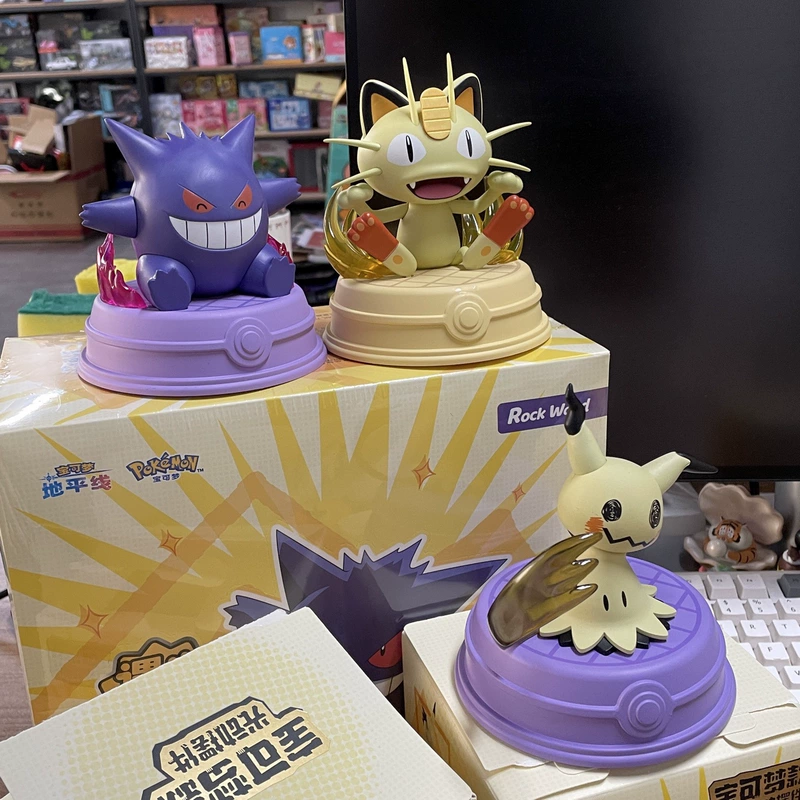 Официальные светящиеся фигурки Pokémon Пикачу и Генгар в коробке