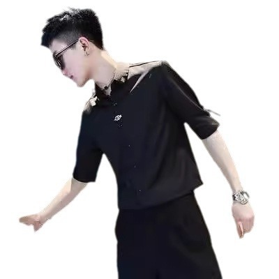 Store owner Korean style men's crew neck shirt, model empty uniform, night club bar hairstyle, designer sense, niche, oversized