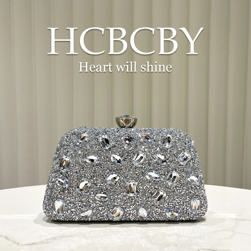 Silver Luxury Sparkling Rhinestone Clutch Bag, Women's Fashionable and Elegant Evening Bag, Elegant Dress Evening Bag for Cheongsam Silver Luxury Sparkling Rhinestone Clutch Bag, Women's Fashionable and Elegant Evening Bag, Elegant Dress Evening Bag for Cheongsam
