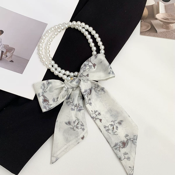 Ink Pine and Cypress【Pearl Silk Scarf】
