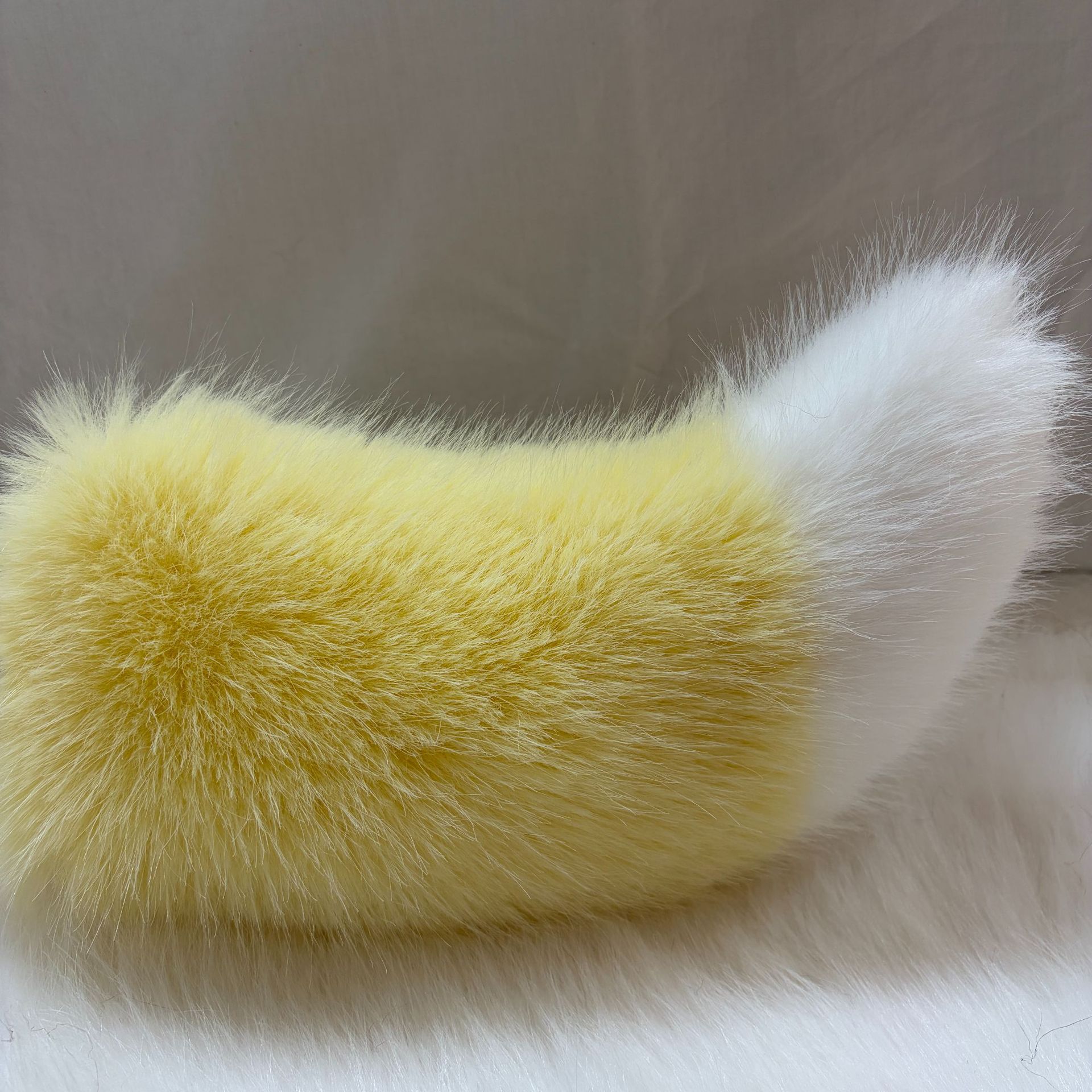 Electric Car Tail Decoration Hanging Ornament, Cute Plush Remote-Controlled Car Sticker Small Tail for Electric Vehicles and Tricycles