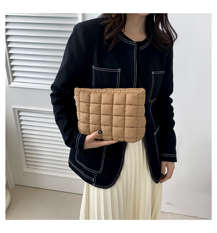 175g Weight Synthetic Leather Lining Material Magnetic Buckle Closure Type / Strap Type Clutch Bag Bags Type Holiday, Travel Occasion Cotton Material Lattice, Solid Color Pattern All Seasons Season Women's Gender Basic, Classic Style Style Medium Size Basic Classic Style Lattice Solid Color Cotton Makeup Bags 5