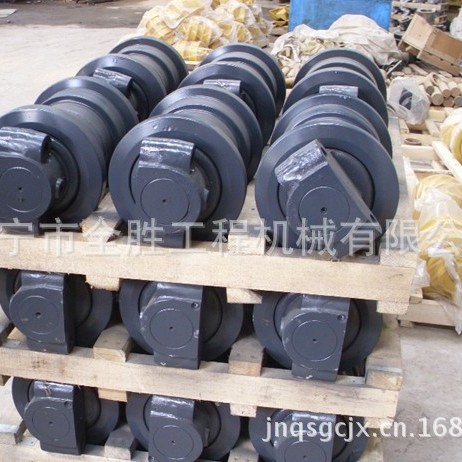 供应挖掘机ZD200支重轮 驱动齿 斗齿 挖掘机全车配件