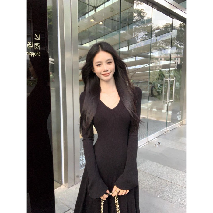 法式针织配大衣连衣裙子2025新款女秋冬季设计感气质收腰掐腰长裙|undefined
