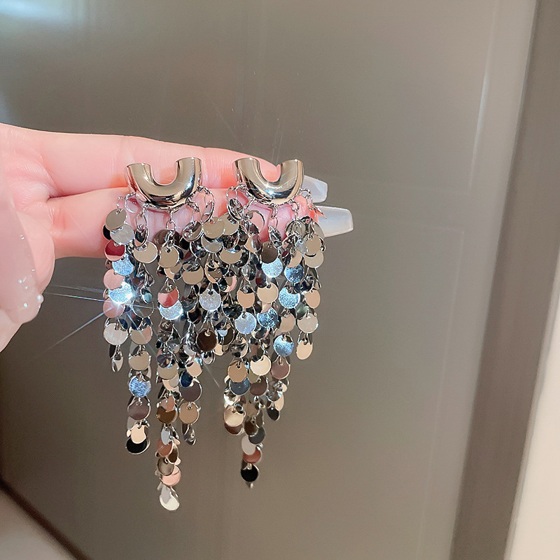 Pendientes de lazo de amor de diamantes llenos de agujas de plata galvanizadas en oro real Pendientes de moda exquisita Pendientes de lujo ligero plateado