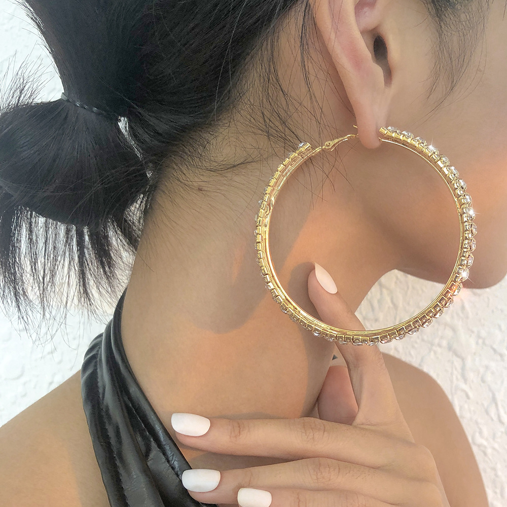 Simple Full Diamond Geometric Hoop Earrings Wholesale Nihaojewelry display picture 15