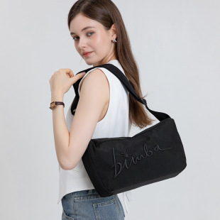 BIMBA Y LOLA�羳ƽ̨���Ů���μ�б�������Ůʿ�V�ݪ{�X�S�F؛