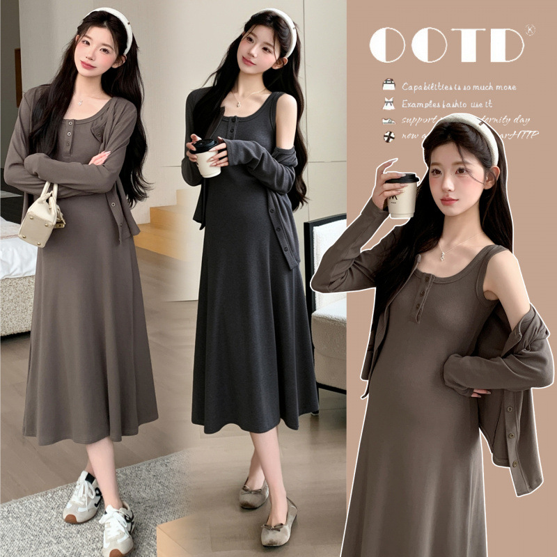 Maternity dress for spring and autumn 2026, new slim-fit stretchy tank top dress with small jacket two-piece set, maternity wear for autumn