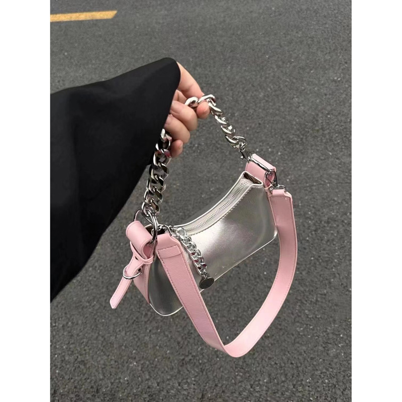 Die neue beliebte Tasche des FrTie-Designers für Frauen in diesem Jahr Sommer 2023, hochwertige silberne Umhängetasche für Frauen_voghion.com