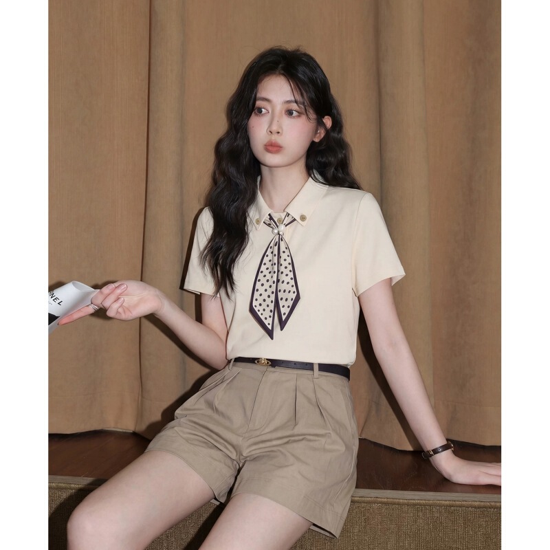 Apricot-Colored Polo Collar Short-Sleeve T-Shirt for Women, Summer 2026 New Style, Silk Scarf Tie, French-Style Chic and Beautiful Top Apricot-Colored Polo Collar Short-Sleeve T-Shirt for Women, Summer 2026 New Style, Silk Scarf Tie, French-Style Chic and Beautiful Top