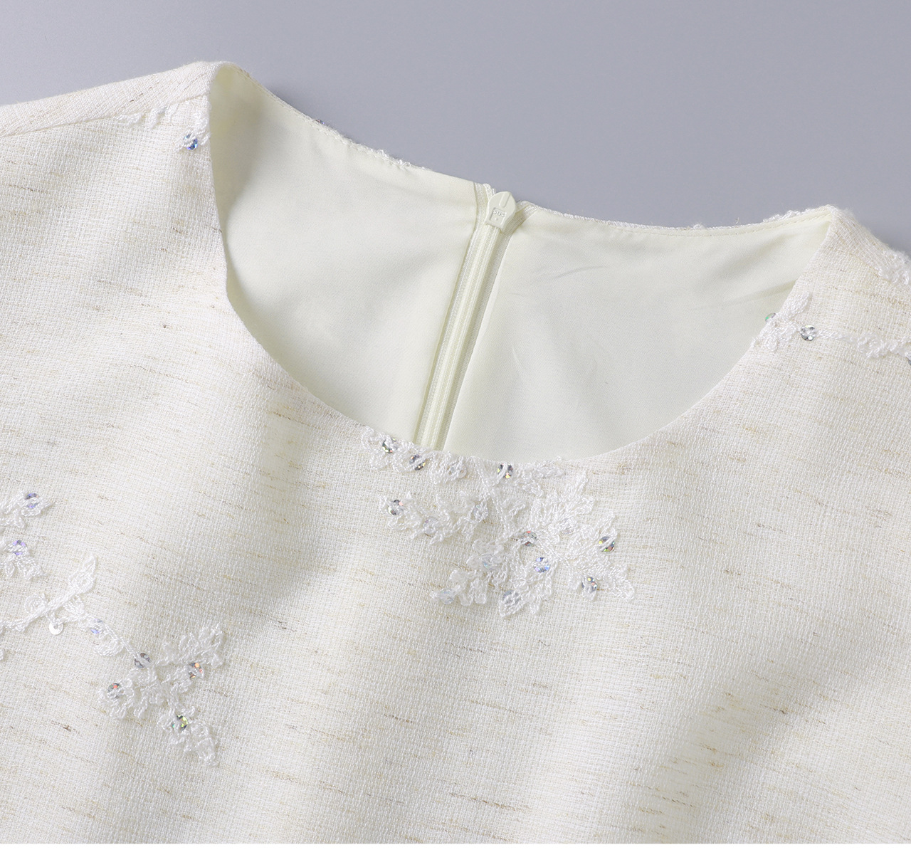 Đầm maxi nữ không tay thêu sequin hoa trắng phong cách nghỉ dưỡng — màu sắc chi tiết 19