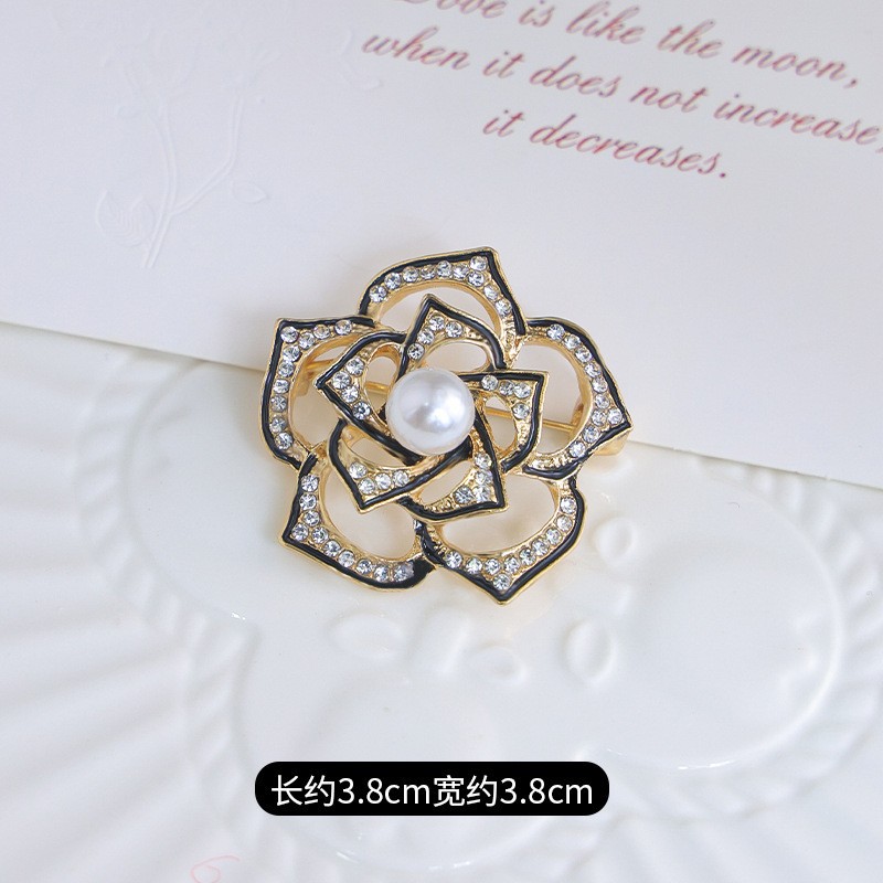 Trâm cài hoa trà kim cương đường màu đen