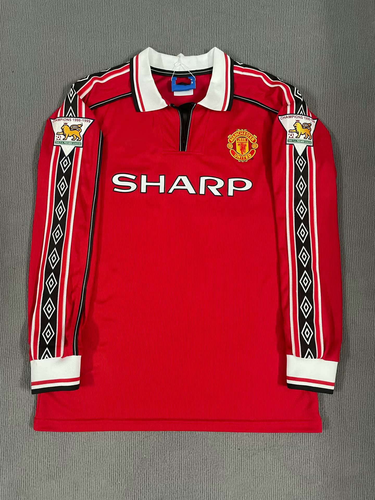 レトロなサッカー服の人気タイプのAC/22番カード80番のロマン聯紅魔ベッカム源メーカー